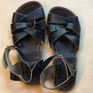 Salt water sandals size 1 navy blue